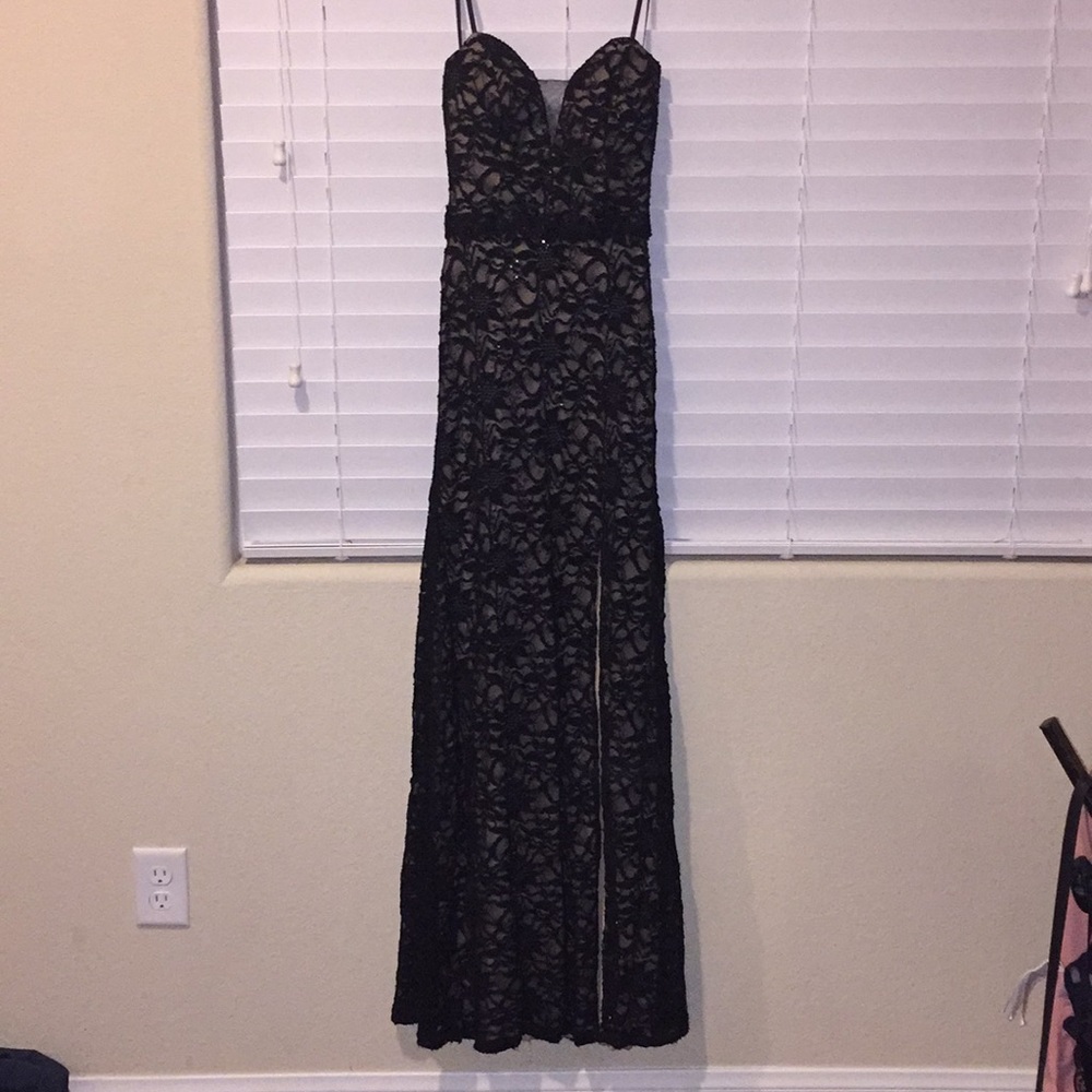 Nude & black dress